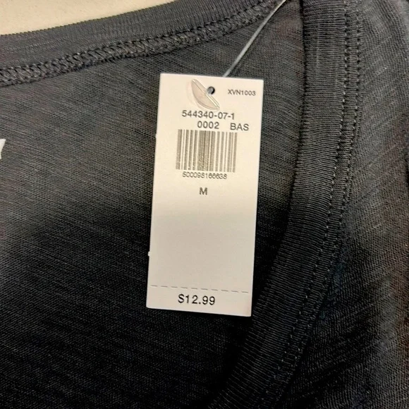 Old Navy EveryWear Slub-Knit V-Neck T-Shirt Size M (NWT) - Picture 7 of 7